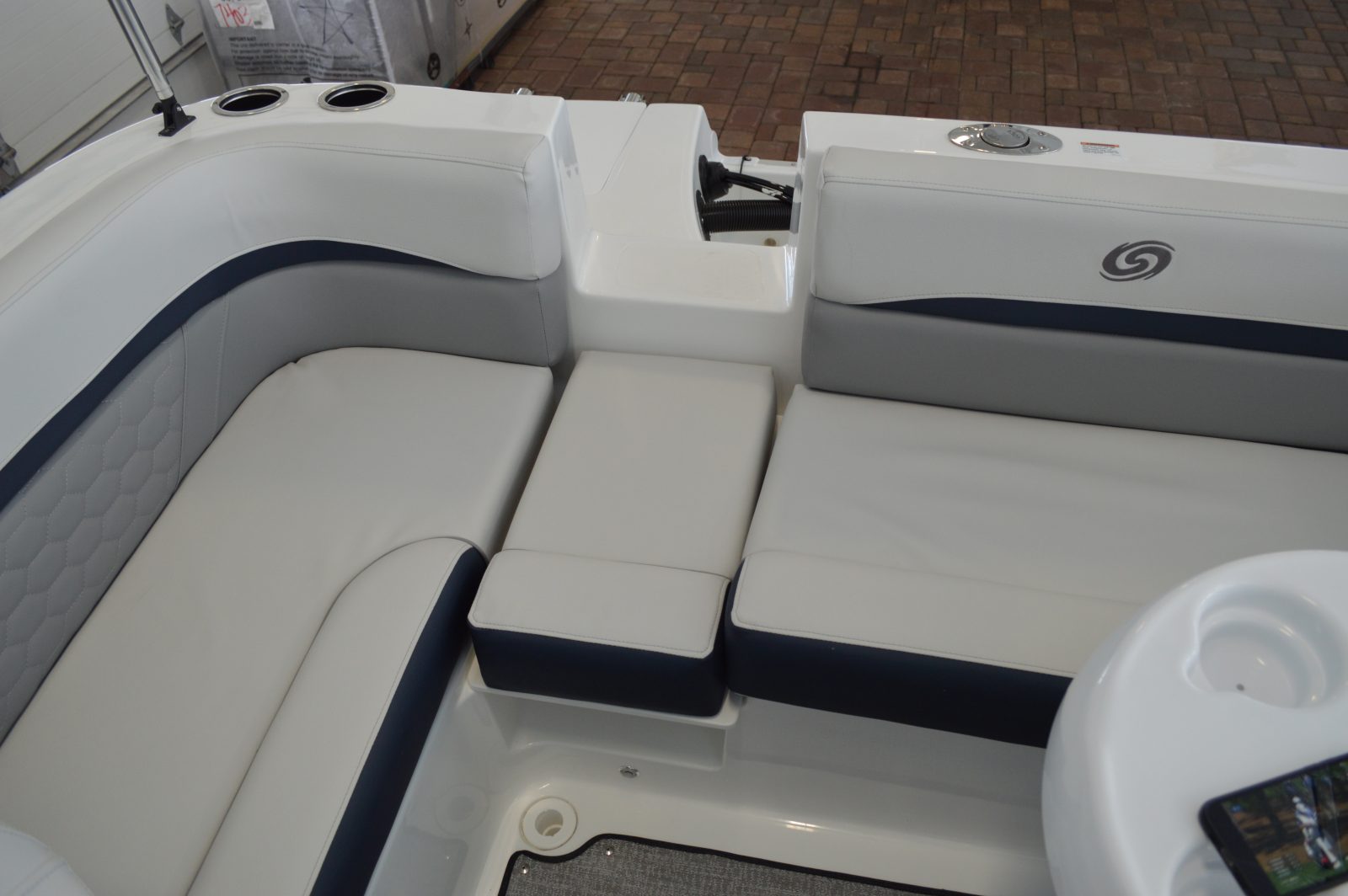 Hurricane Sundeck 192 OB - 18′ 10″ $6,000 Inventory Clearance