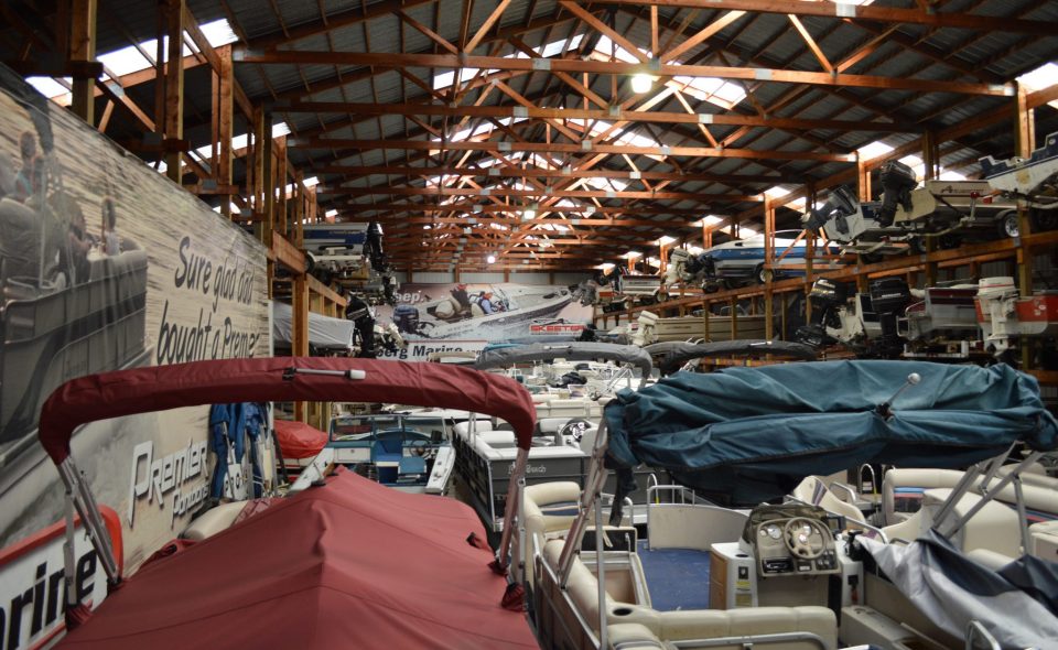 Used Boat Store Photos 005
