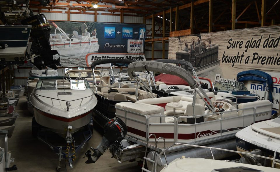 Used Boat Store Photos 010